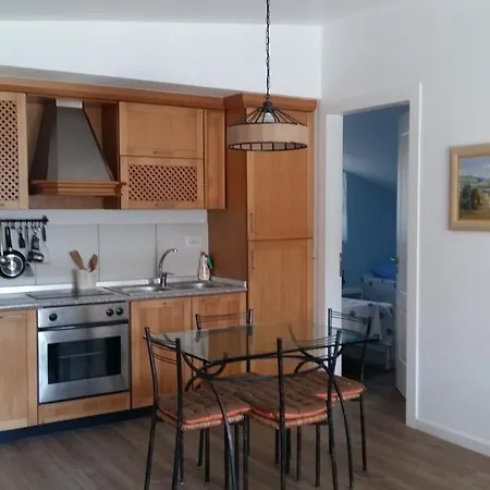 Leyland Tatil Evi Golem (Tirana)